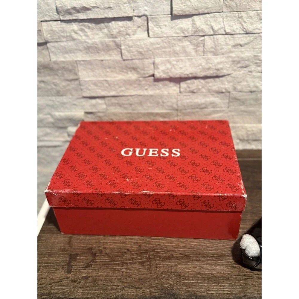 GUESS Women’s Peep Toe Platform Pumps Black Size 6 NEW The Box Shows Shelf Wear